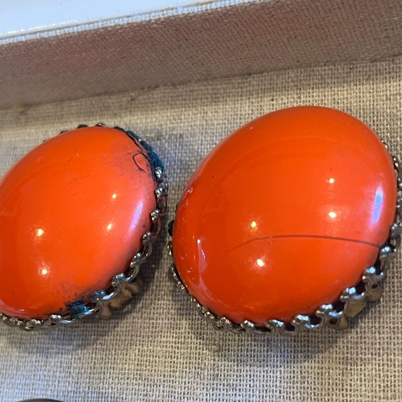 Lot of 13 pairs of Vintage clip-on Earrings - Picture 10 of 10